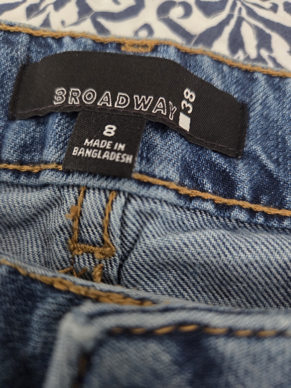 Broadway Women's Flare Jeans in Medium Blue